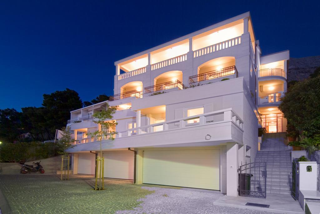 Apartments Villa Medic Brela Exterior foto