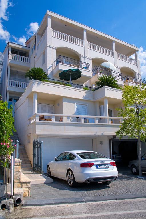 Apartments Villa Medic Brela Exterior foto