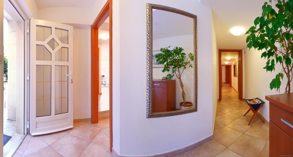 Apartments Villa Medic Brela Exterior foto